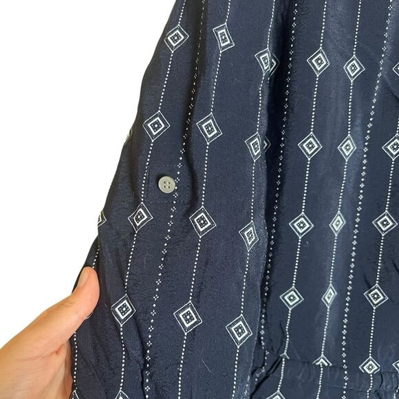 Loft navy‎ patterned romper. Size xs - Picture 7 of 8